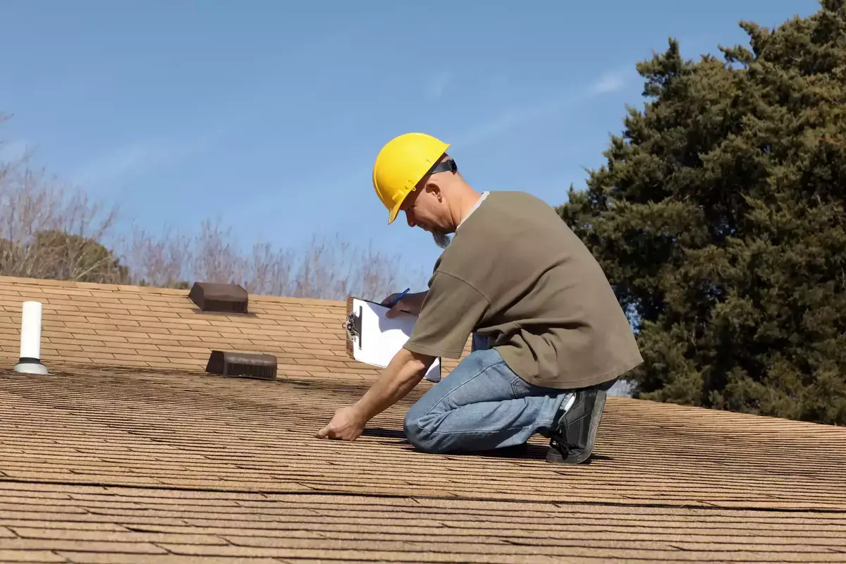 Why Fall Is the Perfect Season for a Roof InspectionPost Image